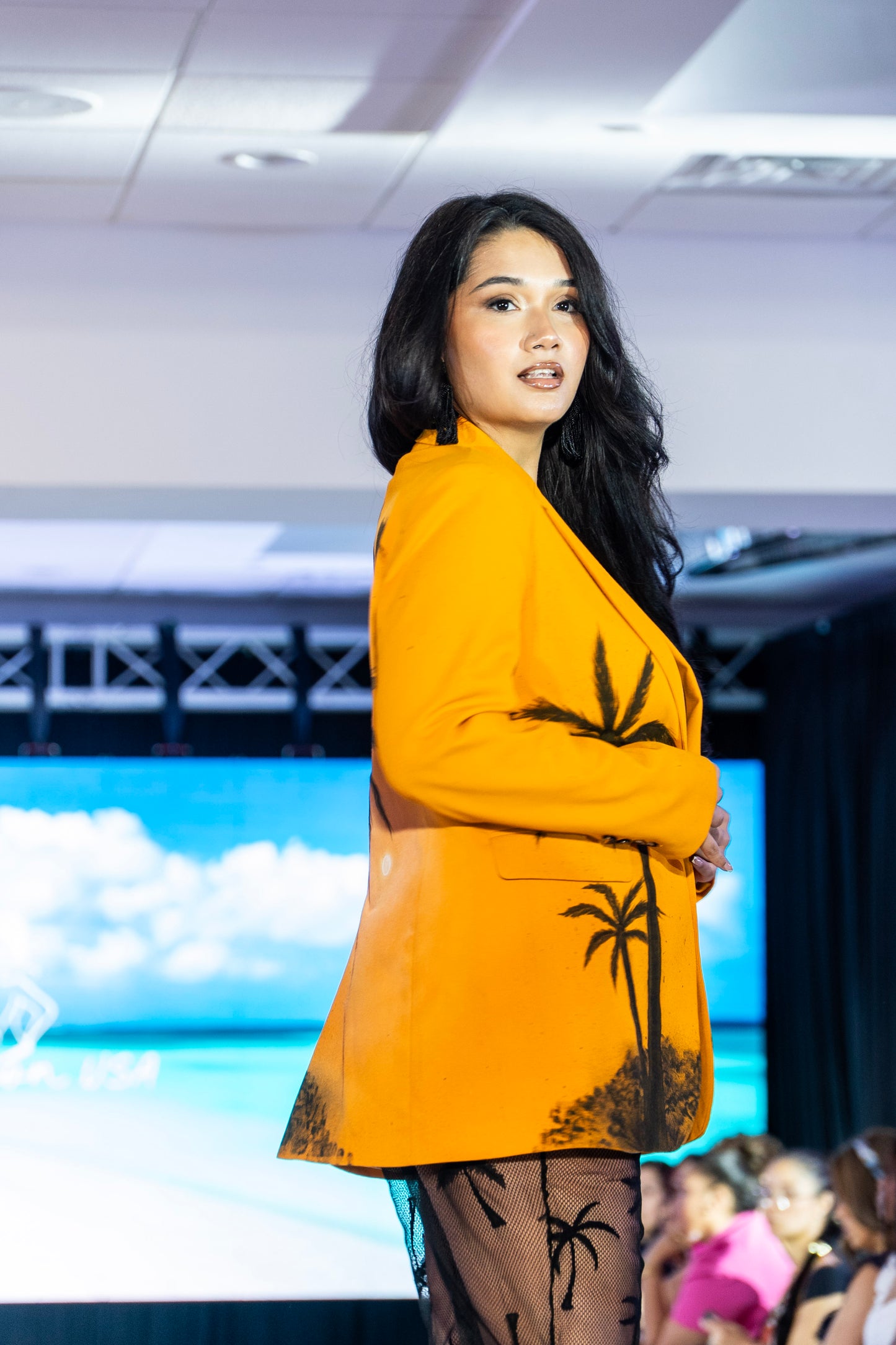 Blazer Amanecer Tropical – Edición Pintada a Mano
