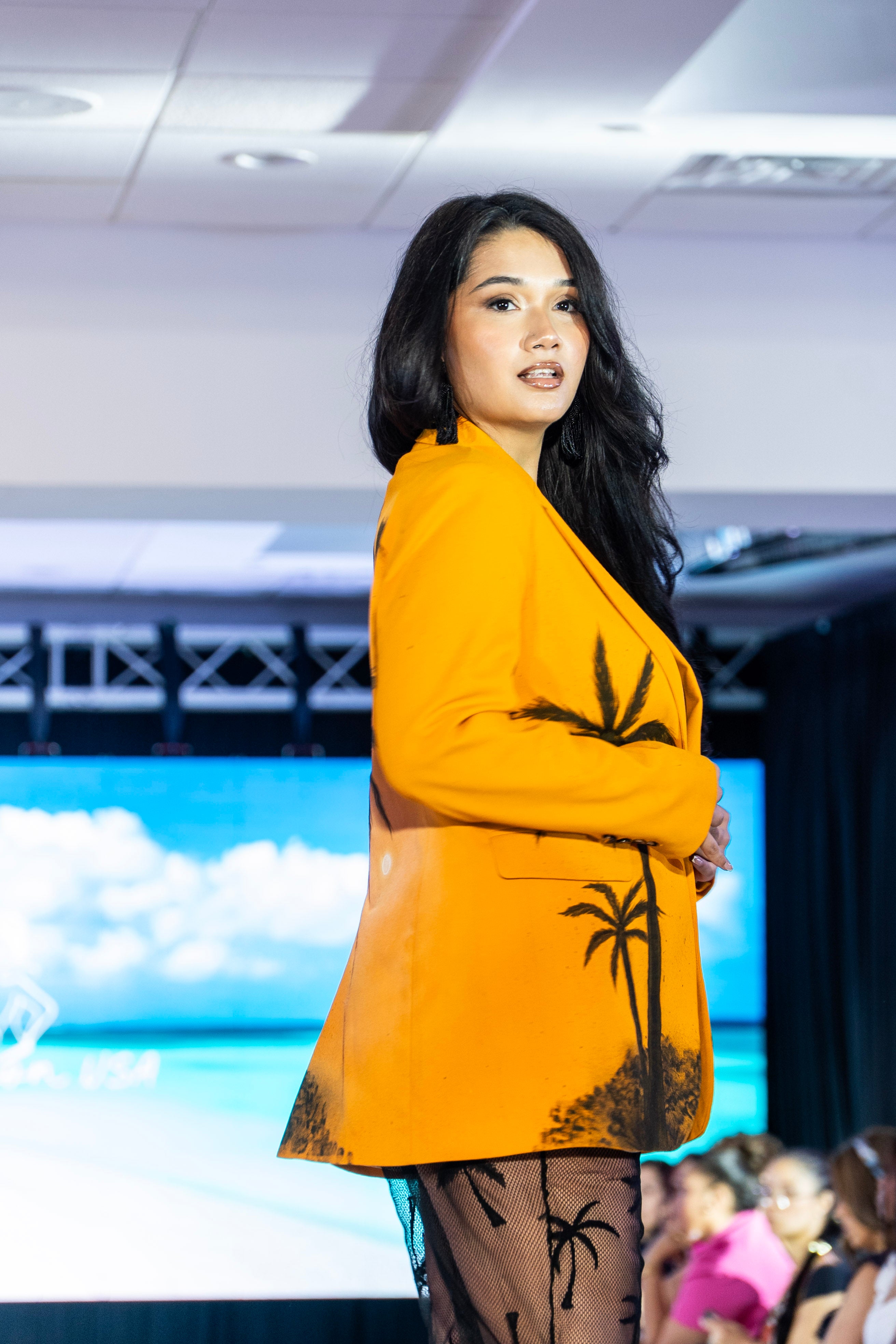Blazer Amanecer Tropical – Edición Pintada a Mano