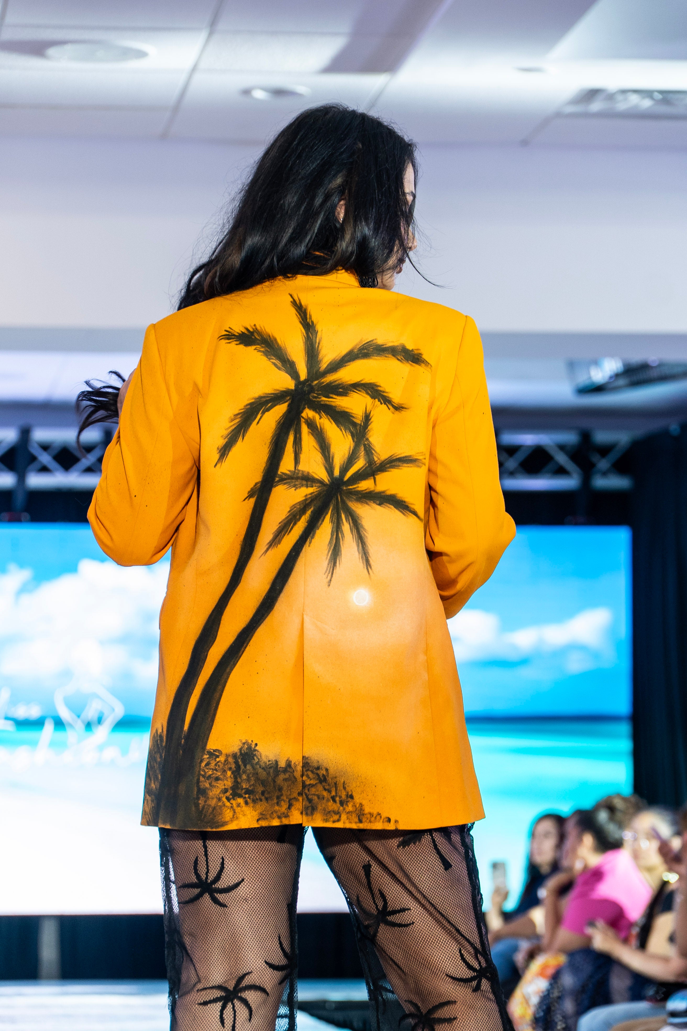 Blazer Amanecer Tropical – Edición Pintada a Mano